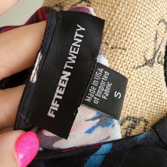 FIFTEEN TWENTY floral bell sleeve lattice front boho blouse‎ size small - Picture 7 of 9